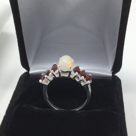 Genuine Flashing Fiery Opal & Garnet Ring - Picture 8 of 9
